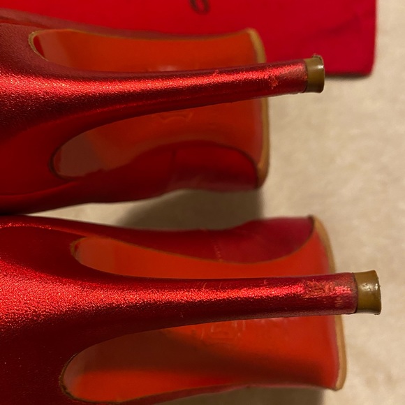 Christian Louboutin heels - Picture 4 of 8